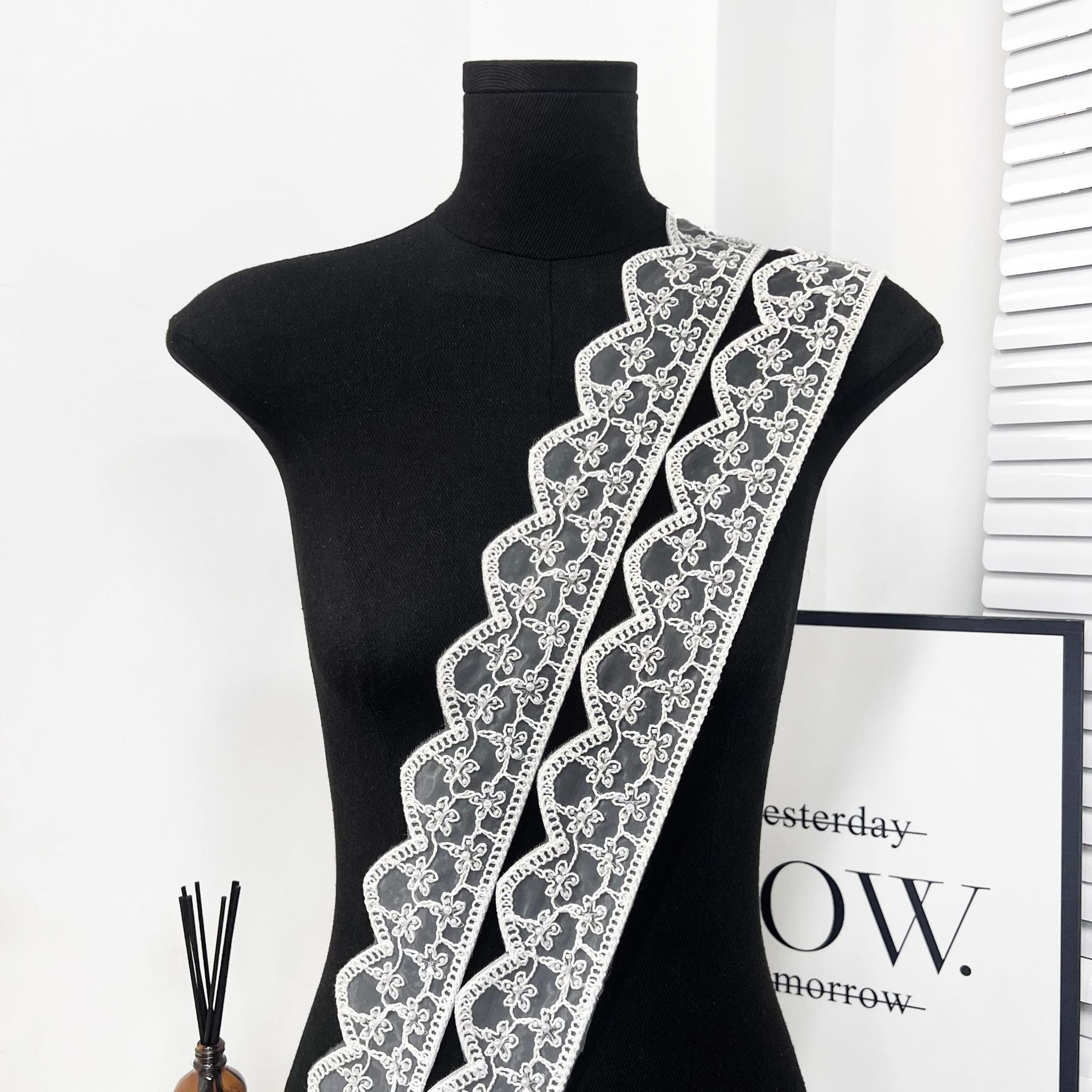 encaje de alta calidad patrón rico prendas de vestir accesorios cortinas para el hogar decoración preferida al por mayor en stock image 9