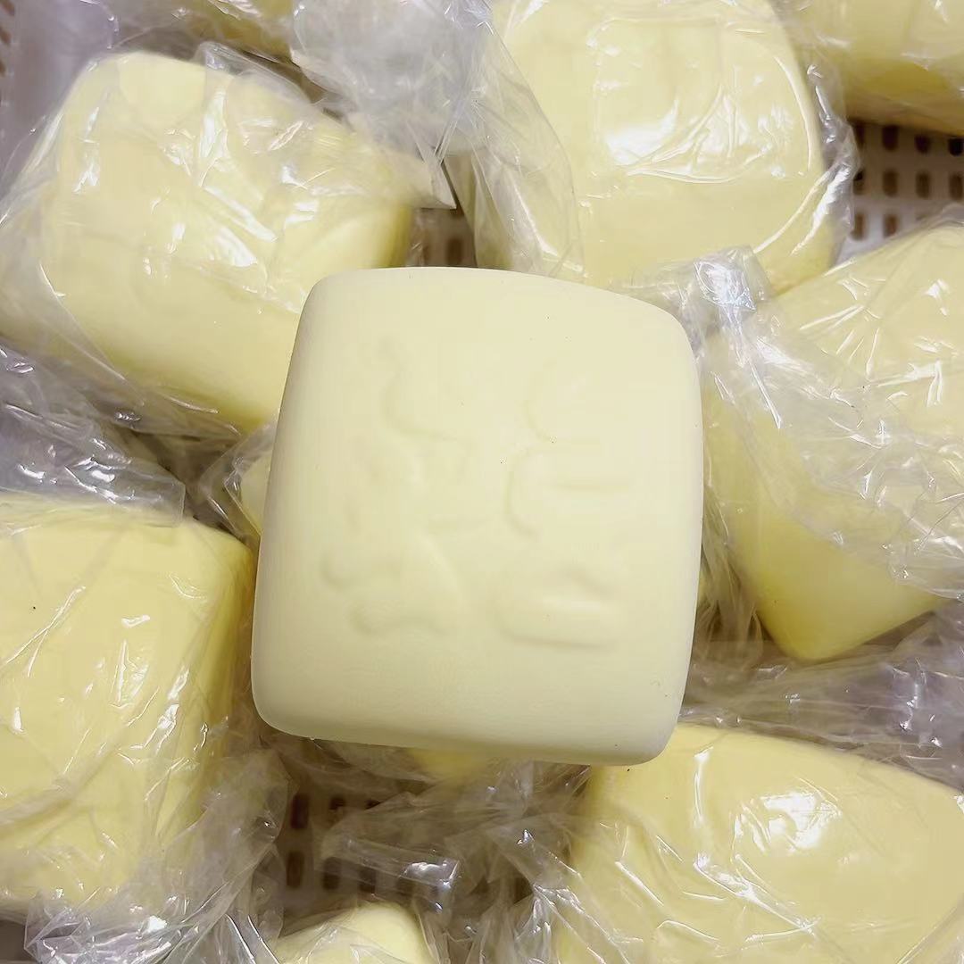 1 pan de riqueza lento y suave húmedo que rebota lentamente