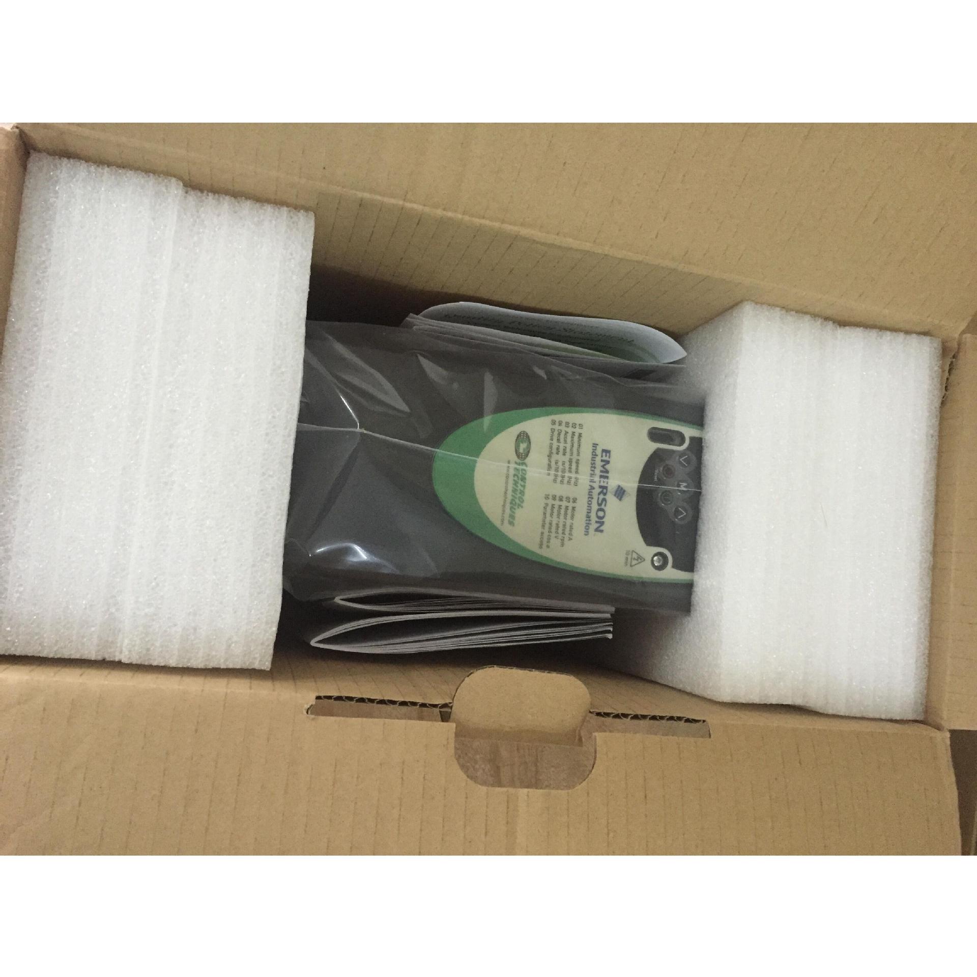 艾默生变频器SKCD200220单相220V 2.2KW 全新原装正品现货