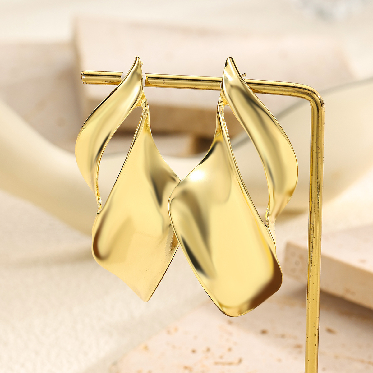 Multi-layer Heart Drop Earrings Gold Geometric Hoop Earrings_voghion.com