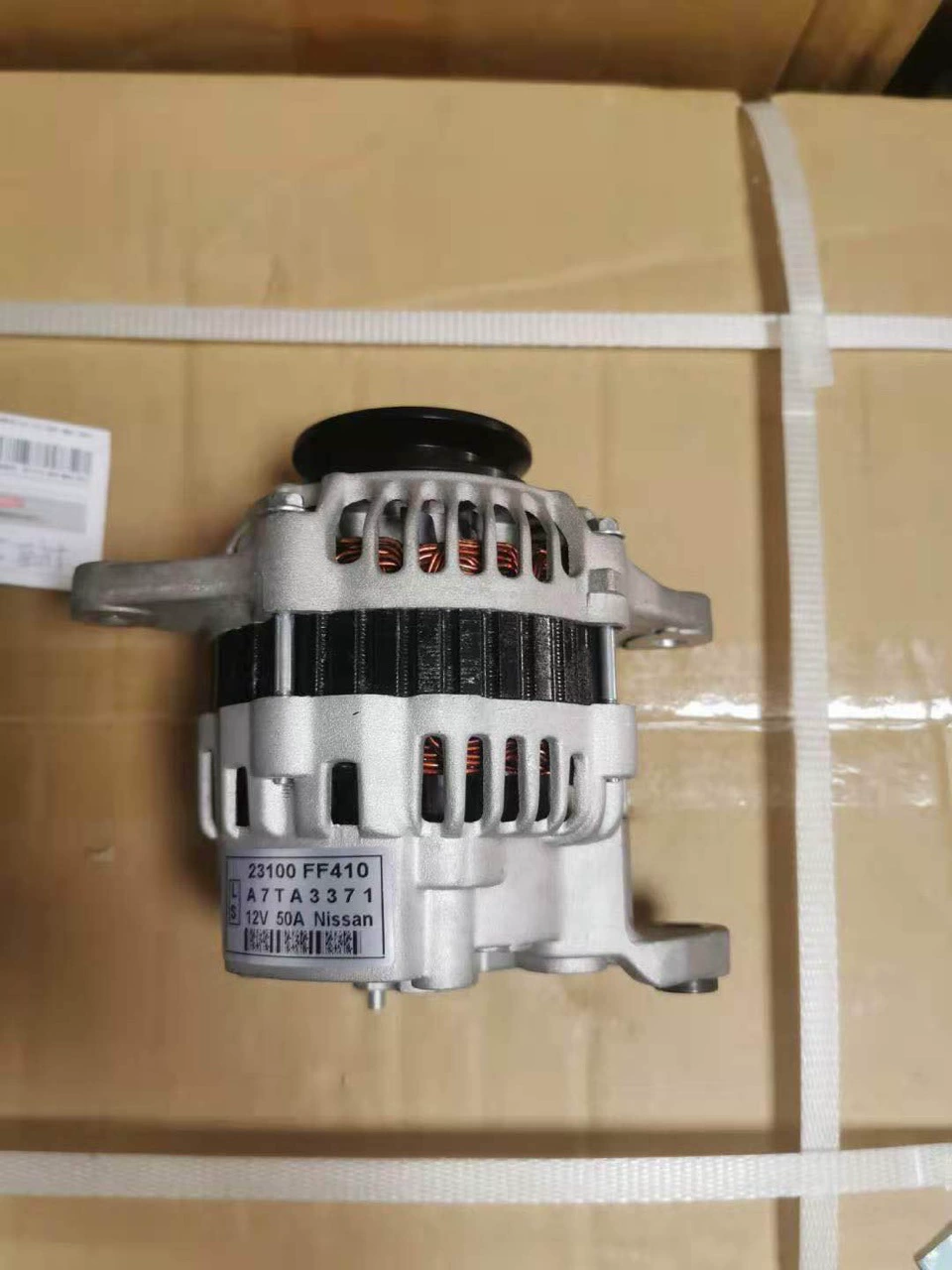 Генератор для погрузчика TCM, подходит для Nissan K25, артикул 23100-FU410 / A7TA3377