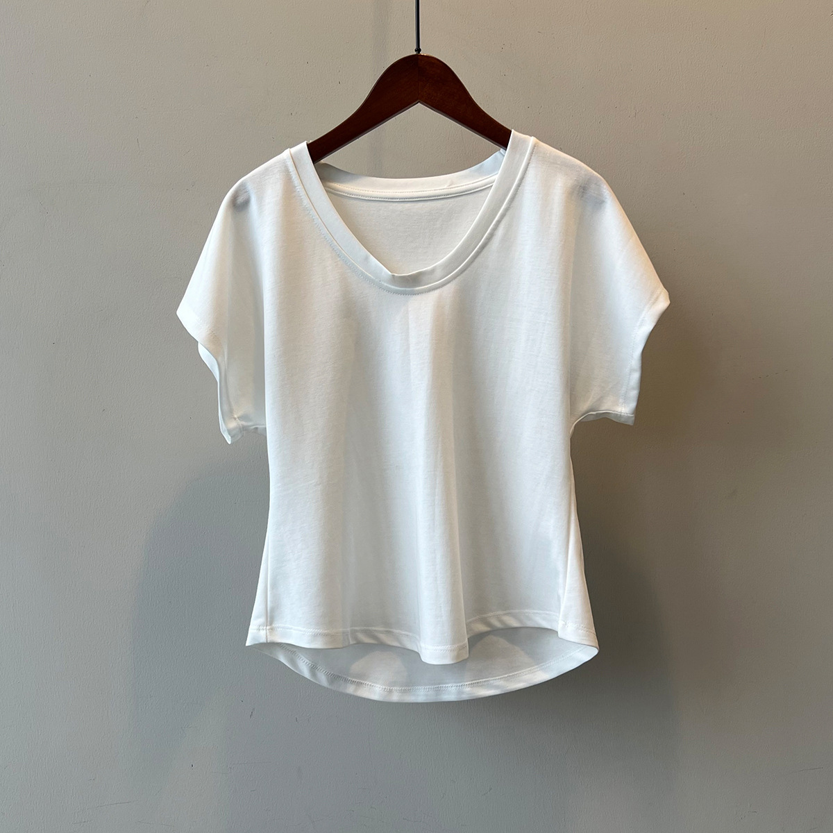 Three Dimensional Simple U Neck Short Sleeved T shirt for Women Summer Slimming Wide Sleeved Top 15 Three Dimensional Simple U Neck Short Sleeved T shirt for Women Summer Slimming Wide Sleeved Top
