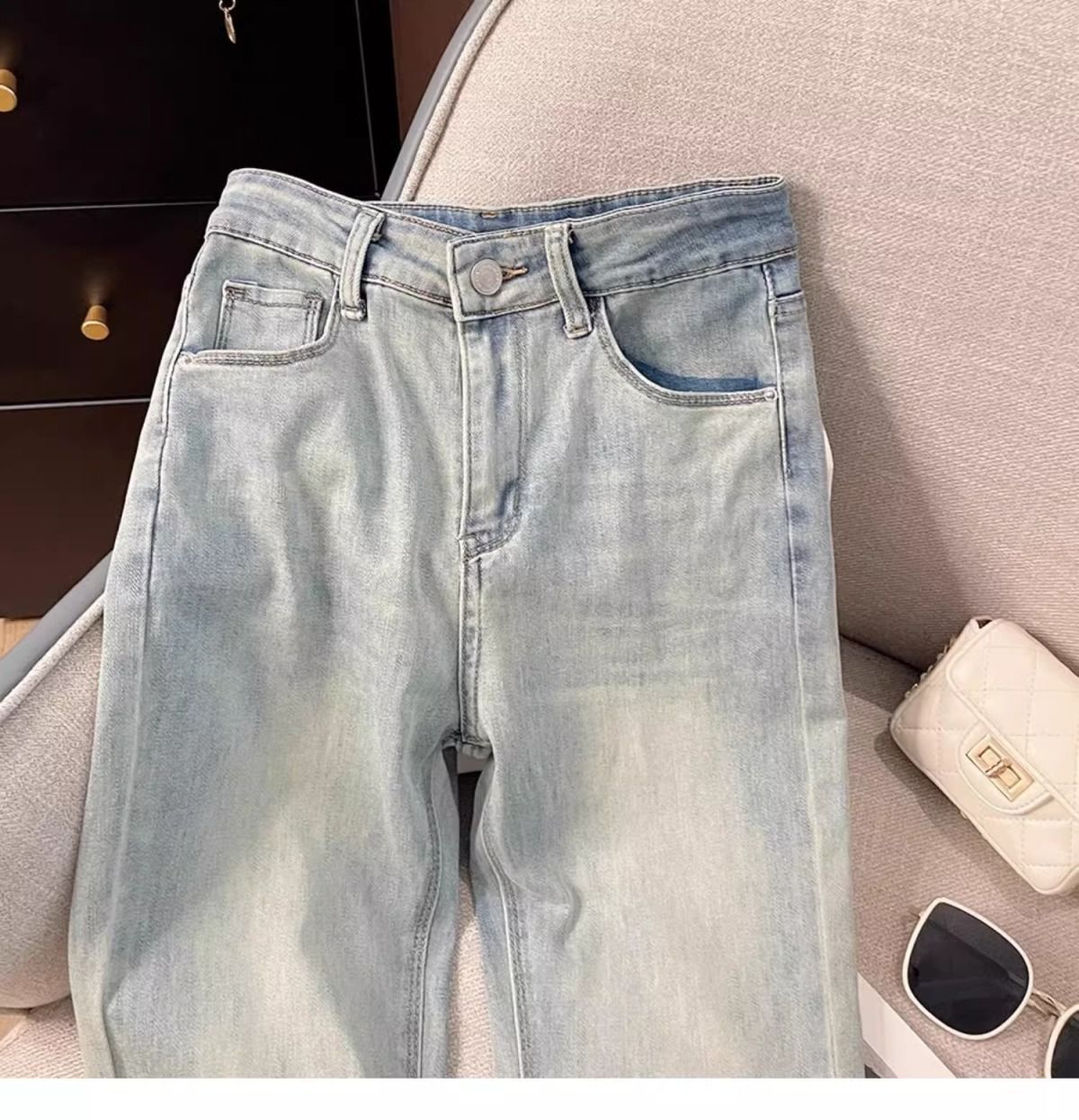 Calças flare de cintura subida para mulher com strass_voghion.com