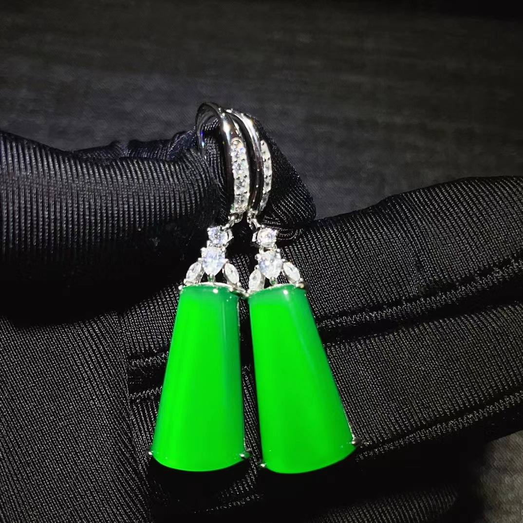천연 마노 S  SEIKO 보라색과 녹색 CHALCEDONY 안전 카드 귀걸이 작은 높은 얼음 귀걸이 도매
