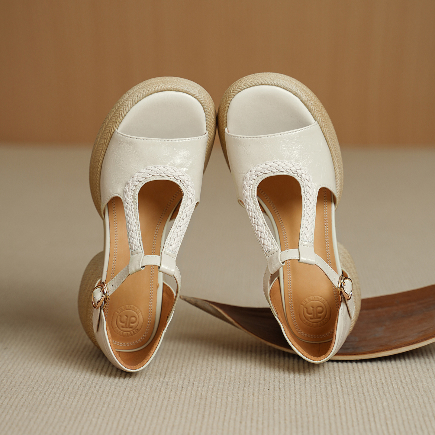Sandal cao gót nữ mũi cá hở ngón, đế dày da cừu, gót 9 cm — màu trắng ngà