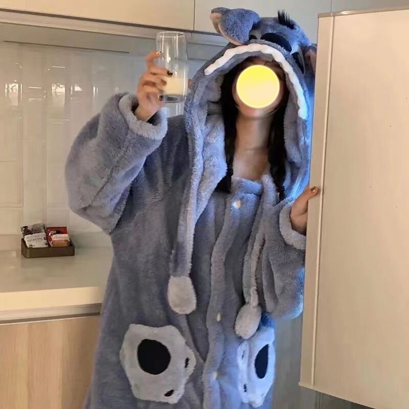 スティッチのカップルのパジャマの女性の秋の冬のサンゴのベルベットの厚いベルベットの男性の冬のバスローブのパジャマの家の服|undefined