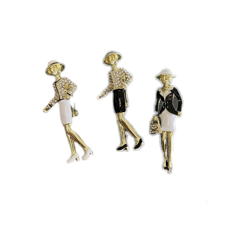 2022韓国の新型の精巧なダイヤモンドの名媛の美人のピンの漫画の人物の胸の花の高級な服は復古のブローチを飾ります。