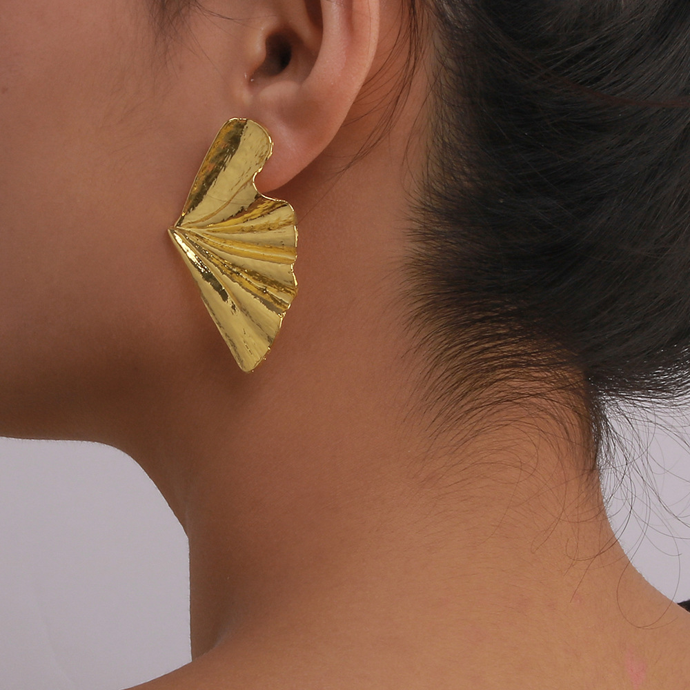 Fashion Jewelry Simple Alloy Maple Leaf Earrings Female Fan-shaped display picture 2