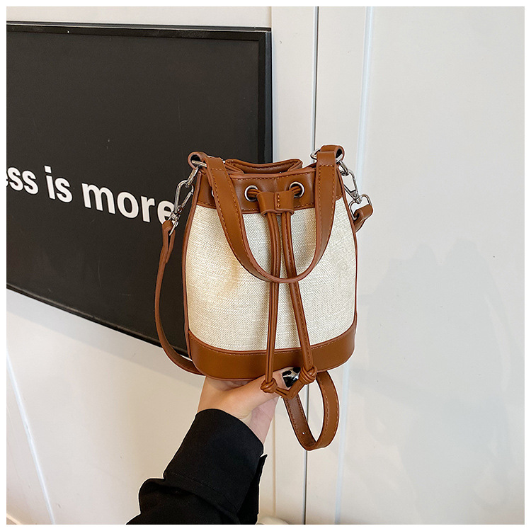 Spring and Summer fashion handbag for women, 2025 new style drawstring and stylish single-shoulder bag, Korean retro and trendy crossbody bucket bag undefined