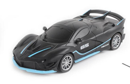 차는 검은 색이다.