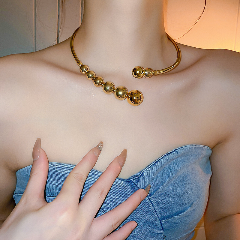 Choker Necklace