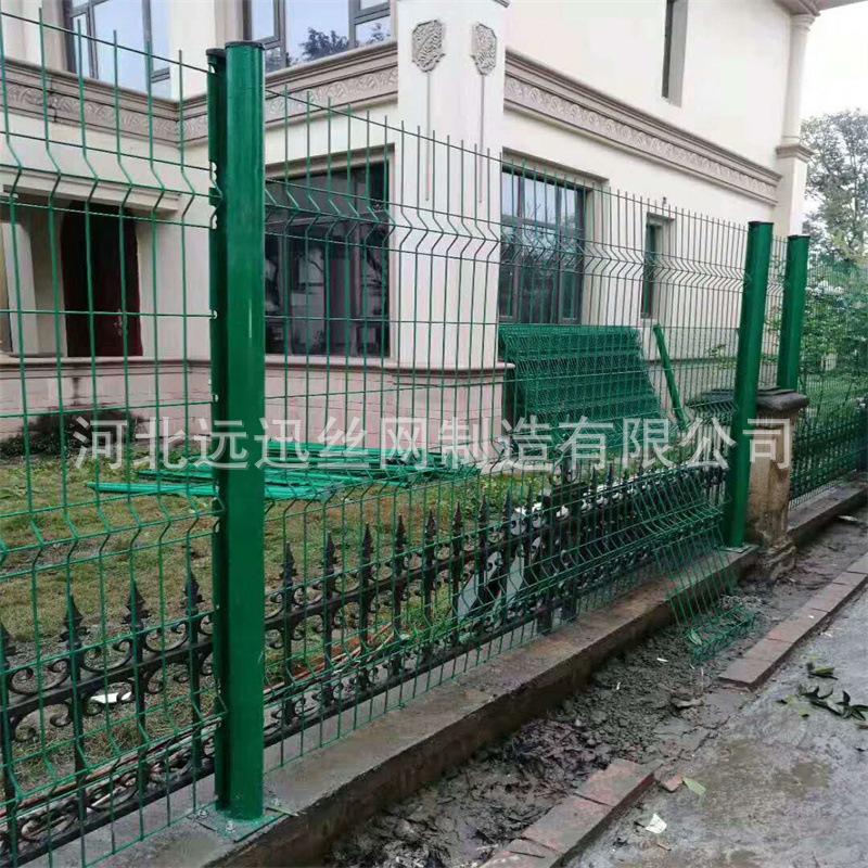 桃型柱小区安全防护网三角弯公园景观护栏三角折弯公路河道隔离网