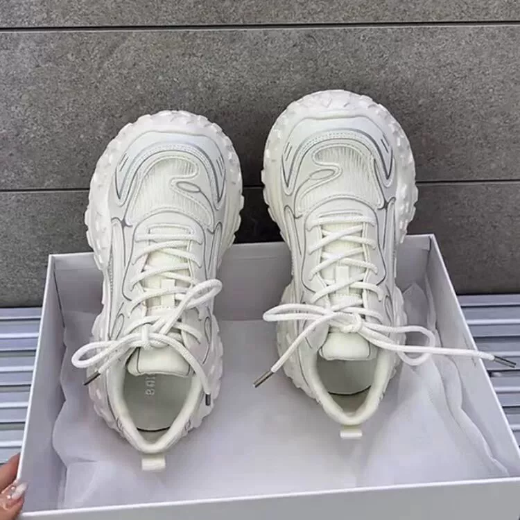 Шины обувь женская весна и осень 2025 новая мягкая подошва дышащая дуриан с толстой подошвой повседневная дикая обувь