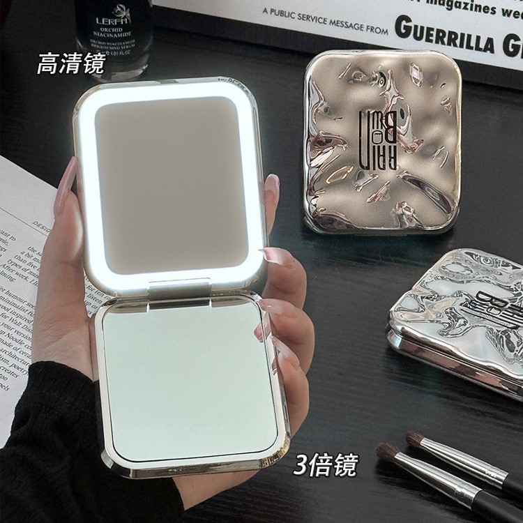 Espejo de maquillaje portátil, pequeño espejo de salida, mini espejo plegable de escritorio de vestuario doméstico