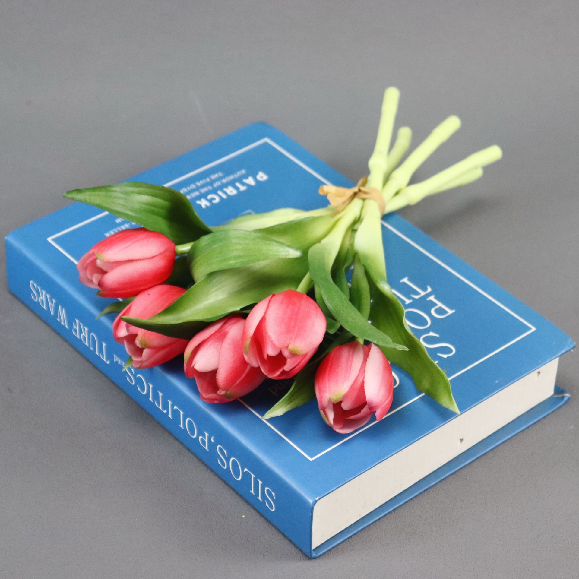 5 flores ramas cortas 28CM mano pegamento suave sensación de tulipas flores simuladas decoración de flores flores falsas ramo de flores