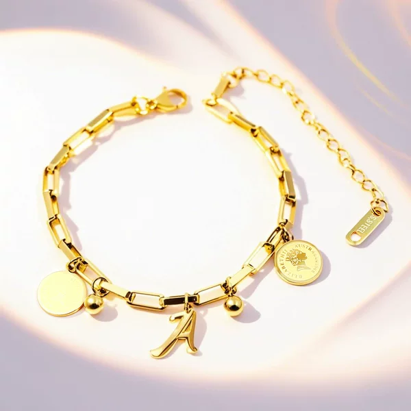 Queen 26 Letters Hip Hop Round Brand Bracelet Fit Titanium Steel Music Festival Street Shooting Fashion Party Adjustable Bracelet