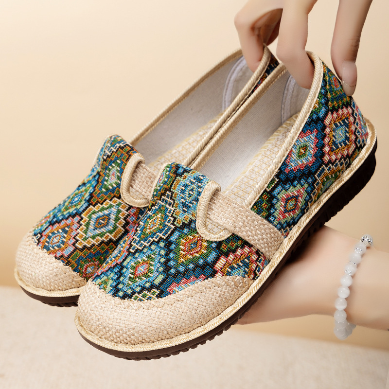 Zapatos de mujer de verano nuevo estilo de un pie estilo étnico zapatos de tela viejos de Beijing zapatos casuales ligeros de poliuretano zapatos individuales de lino