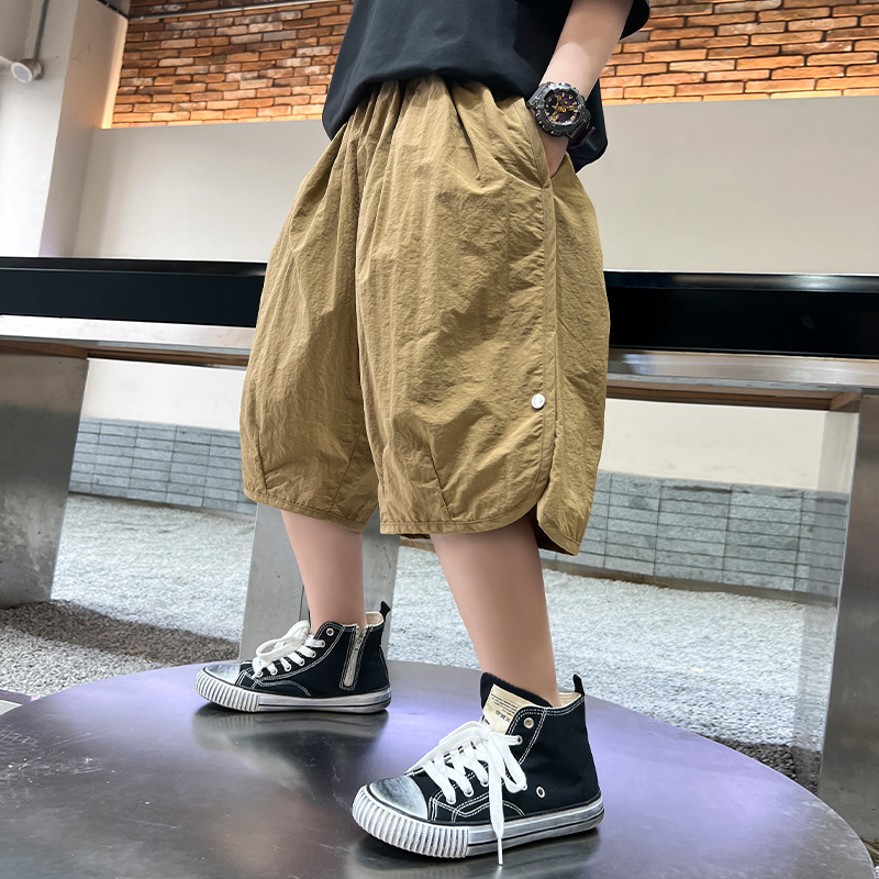 Schnelltrocknende Shorts mit fünf Unterteilungen für Jungen 2024 neuer Sommertrend für coole, lockere, dünne Hosen für Kinder_voghion.com