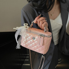 国境を越えた小さな香風菱格の箱にバッグを入れた女性bags春夏刺繍糸百合チェーン斜め掛けバッグ