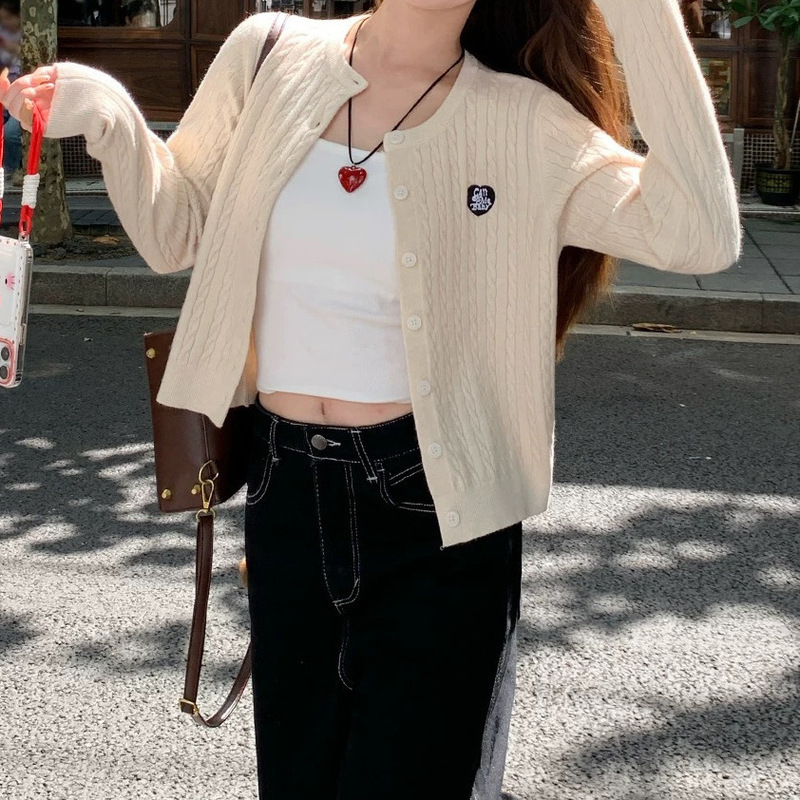 秋冬新款显瘦百搭针织开衫2025麻花外套女高级感韩系独特短款上衣|undefined