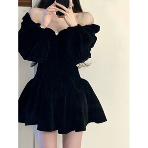 One line neckline long sleeved small black dress with waistband velvet short skirt， elegant dress
