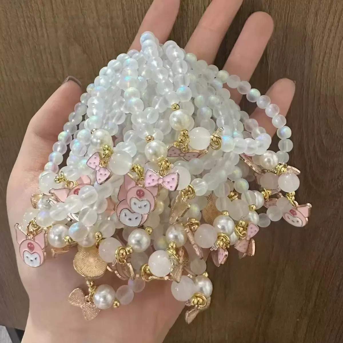 可爱手工磨砂琉璃珠水晶串珠卡通合金珍珠女学生玉桂狗手串批发
