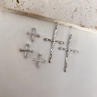 Cross-Border European and American Alloy Cross Pendant Layered Sweater Chain Accessory Niche Versatile Fashion Accessory in Stock Wholesale