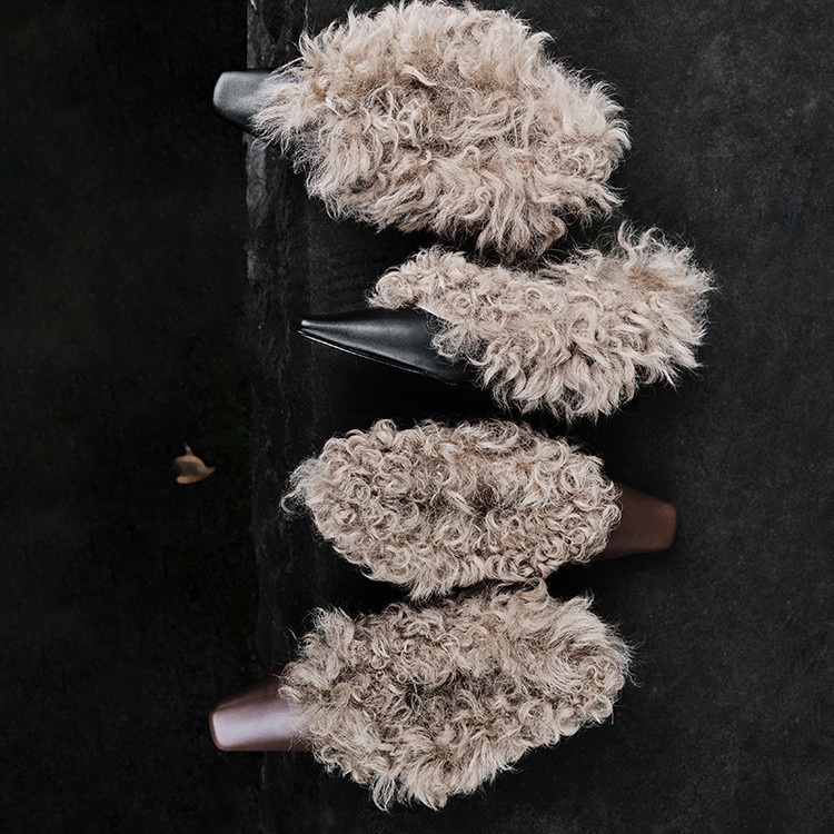 Trendy and Stylish 2025 Autumn and Winter Fashion Curly Thick Heel Women's Shallow Square Toe Low Heel Furry Shoes Trendy Match 40