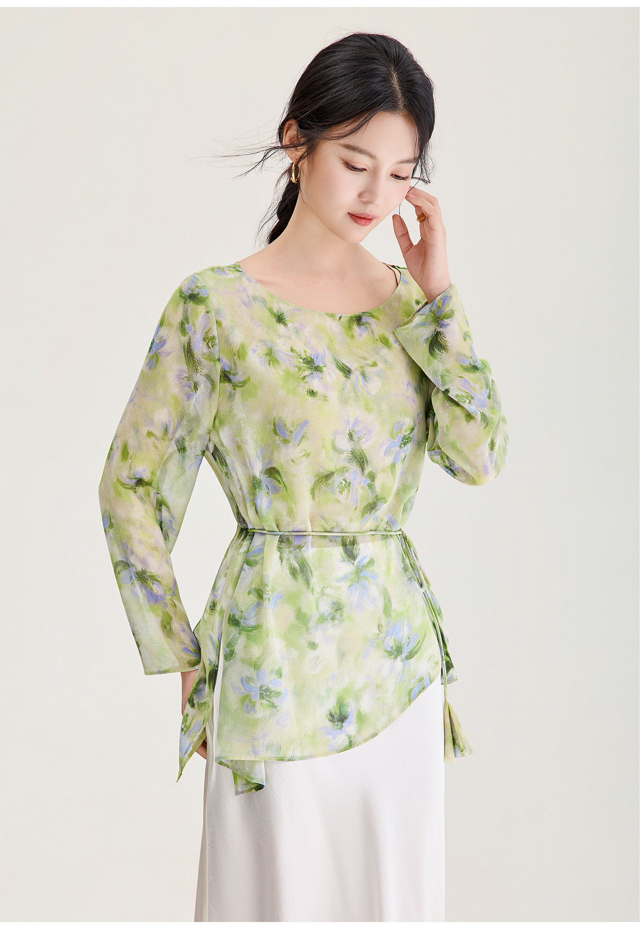 Áo sơ mi nữ chất liệu voan mỏng nhẹ, họa tiết in không đều, tay ngắn mùa hè — Trang chủ chi tiết 13