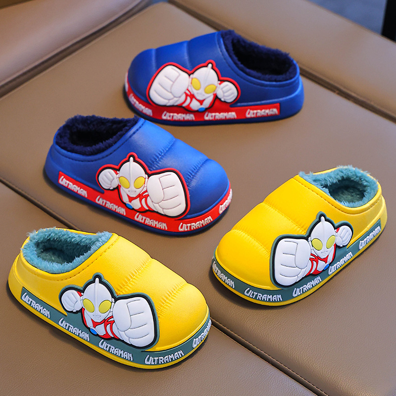 Zapatillas de algodón para niños Ultraman invierno 2024 nuevas bolsas para niños y niñas zapatos de algodón de peluche para niños pequeños