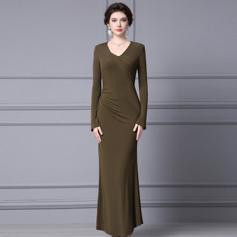 Zhili's Beautiful Spring Dress 2026 New Model for Formal Occasions, Elegant Long Knit Dress That Flatters the Figure