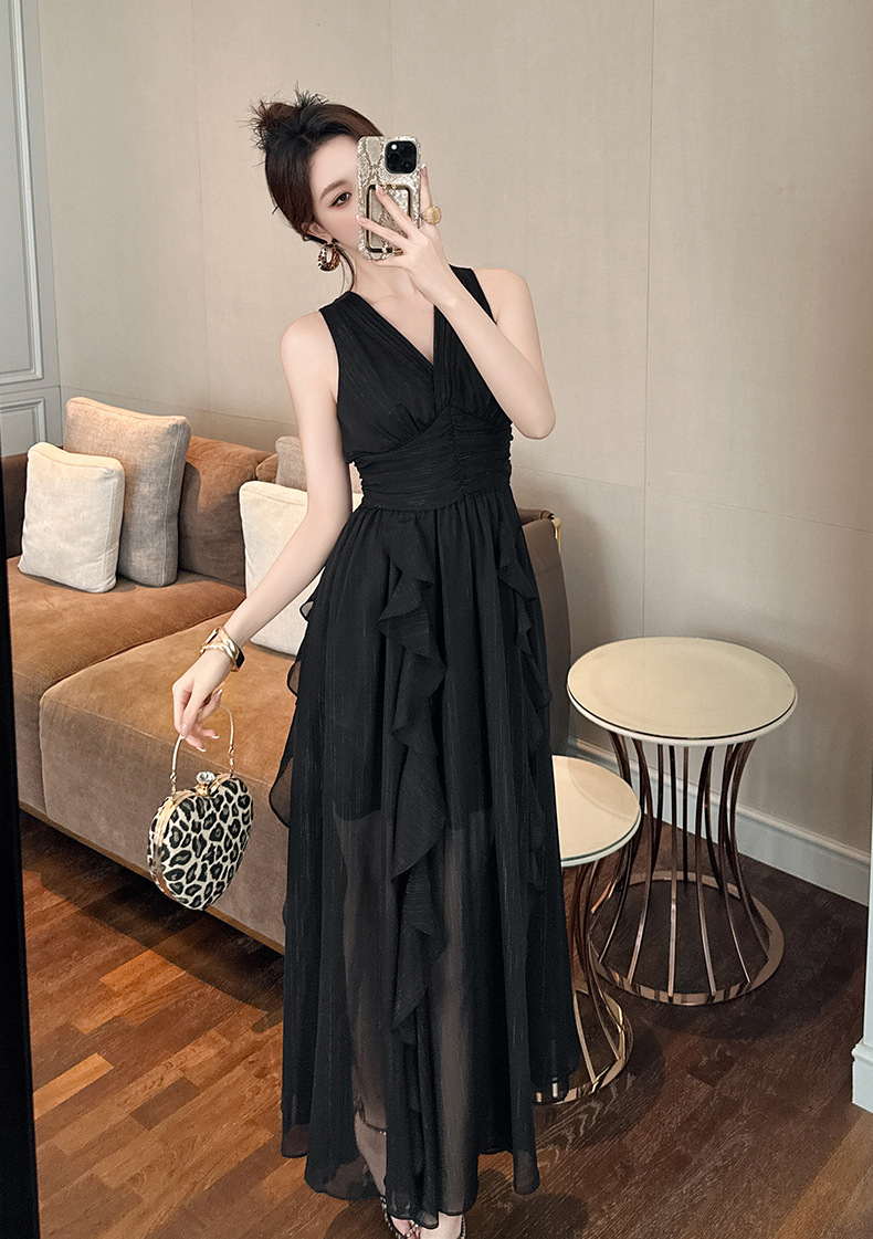 Váy maxi đi biển phong cách Pháp cổ chữ V eo thon dáng bất đối xứng chất liệu voan — Màu đen chi tiết 12