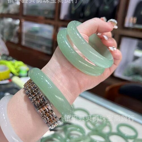 Factory Wholesale Natural Dongling Jade Bracelet for Women, Fresh and Elegant Style, Full Green, Fine Round Bead Bracelet, Beauty Bracelet