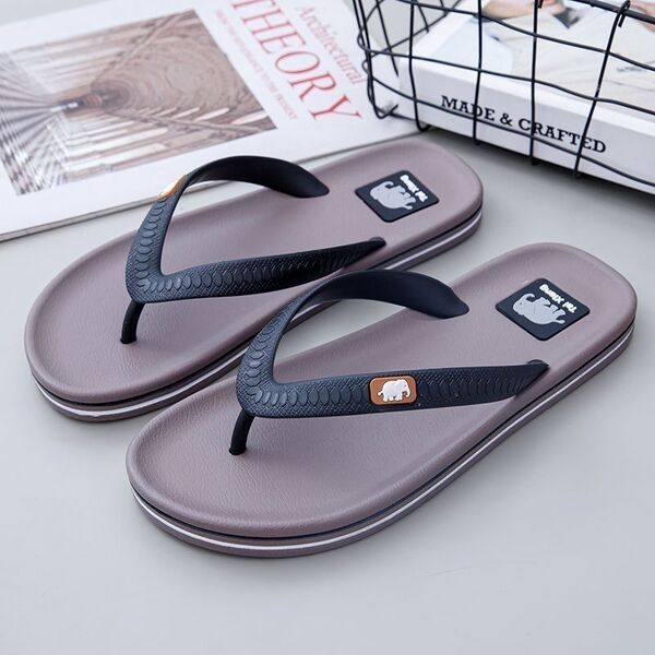 New Trendy Men's Flip-Flops Summer Flip-Flops Casual Non-Slip Anti-Odor Beach Outing Slippers for Men and Adults