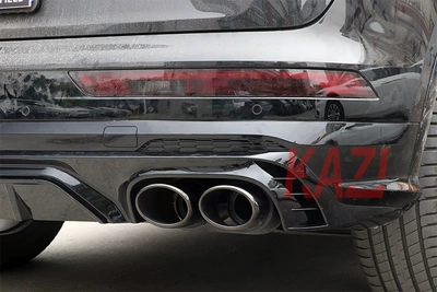 Spoiler modified four-outlet exhaust rear lip