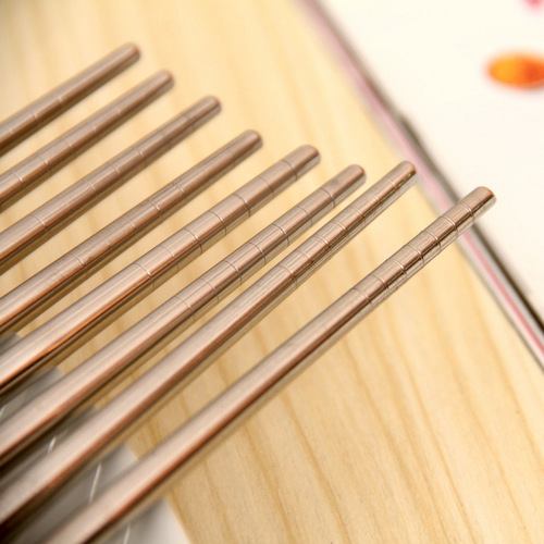 Japanese polka dot stainless steel chopsticks creative cute pink blue red yellow tableware sushi shop restaurant creative gifts