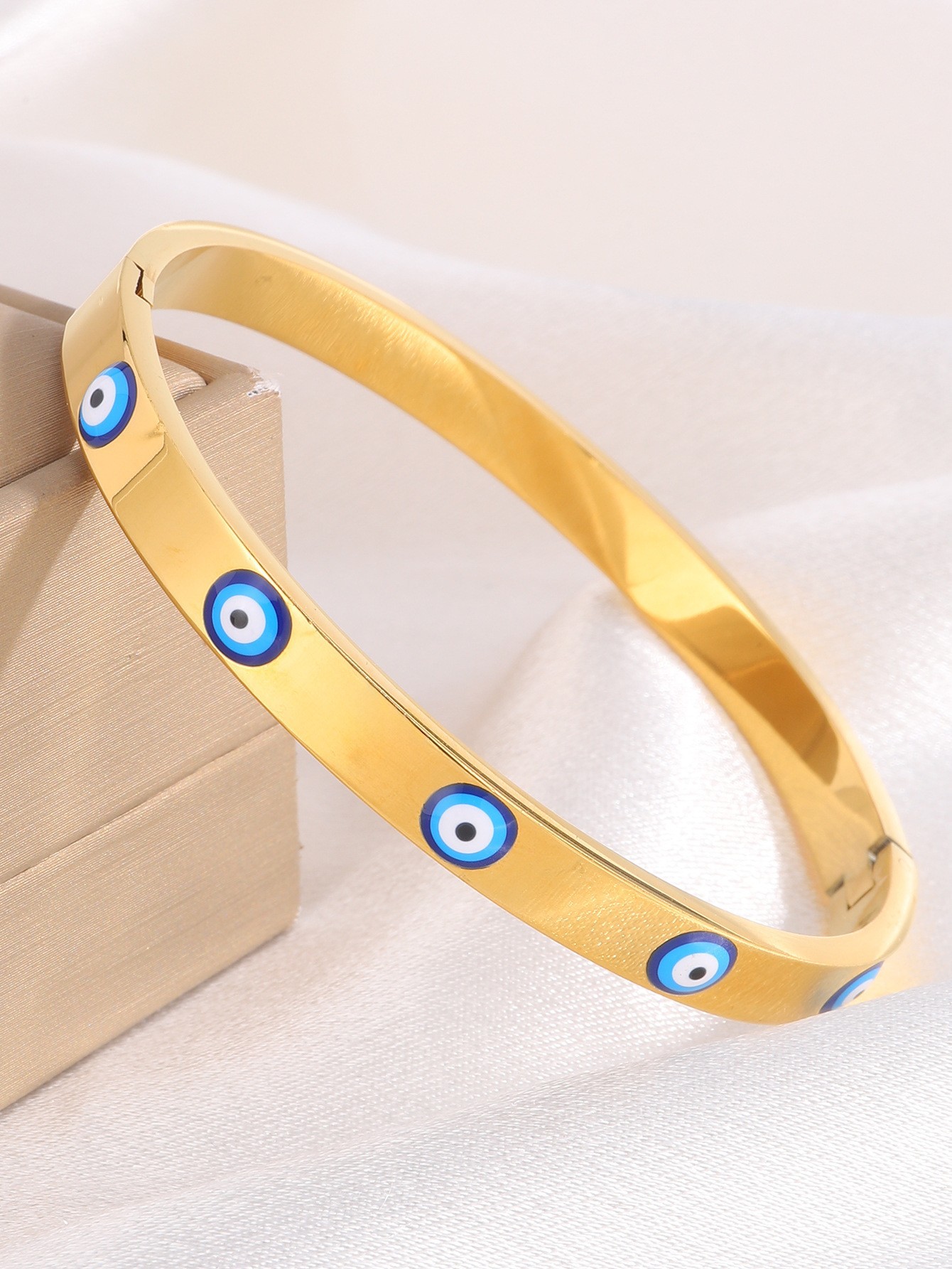 【143】Golden Blue Eyes Bracelet