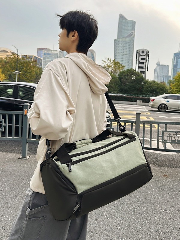 Diseño sentido de color a juego bolsa de fitness deportiva de pareja marca de moda bolso de mensajero portátil para hombre bolso de viaje de ocio de gran capacidad