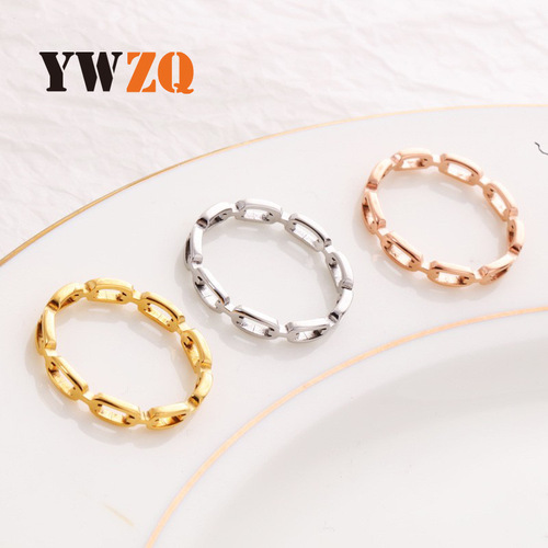 Cross-border stainless steel couple rings, fashionable and personalized hollow chain design, rose gold titanium steel jewelry for women