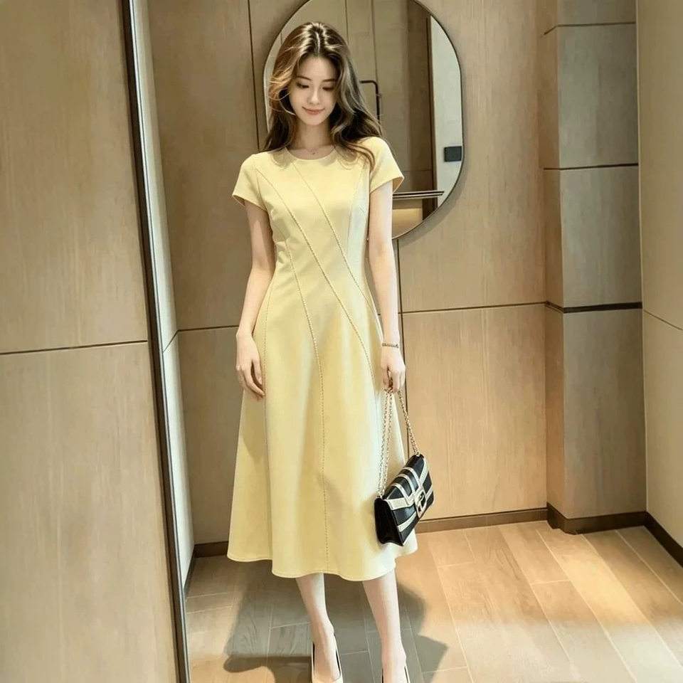 Đầm liền nữ tay ngắn cổ tròn chiết eo cạp cao dáng chữ A phong cách thanh lịch — Màu vàng nhạt