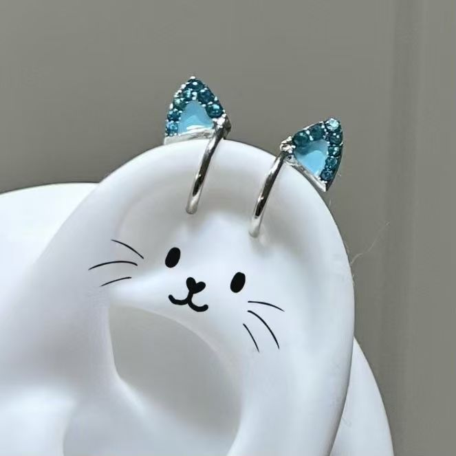 Pink Zircon Cat Ear Ear Bone Clip for Women, Sweet and Cute, No Pierced Ear Clip, Fresh and Sweet Alloy
