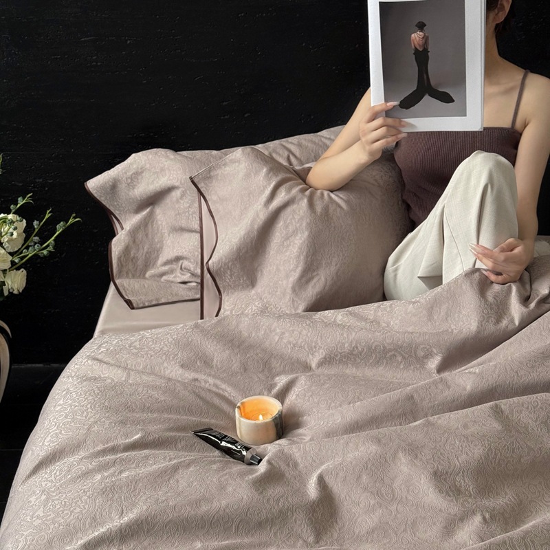 Luxurious Embossed Jacquard Cotton Duvet Cover Set European Style_voghion.com