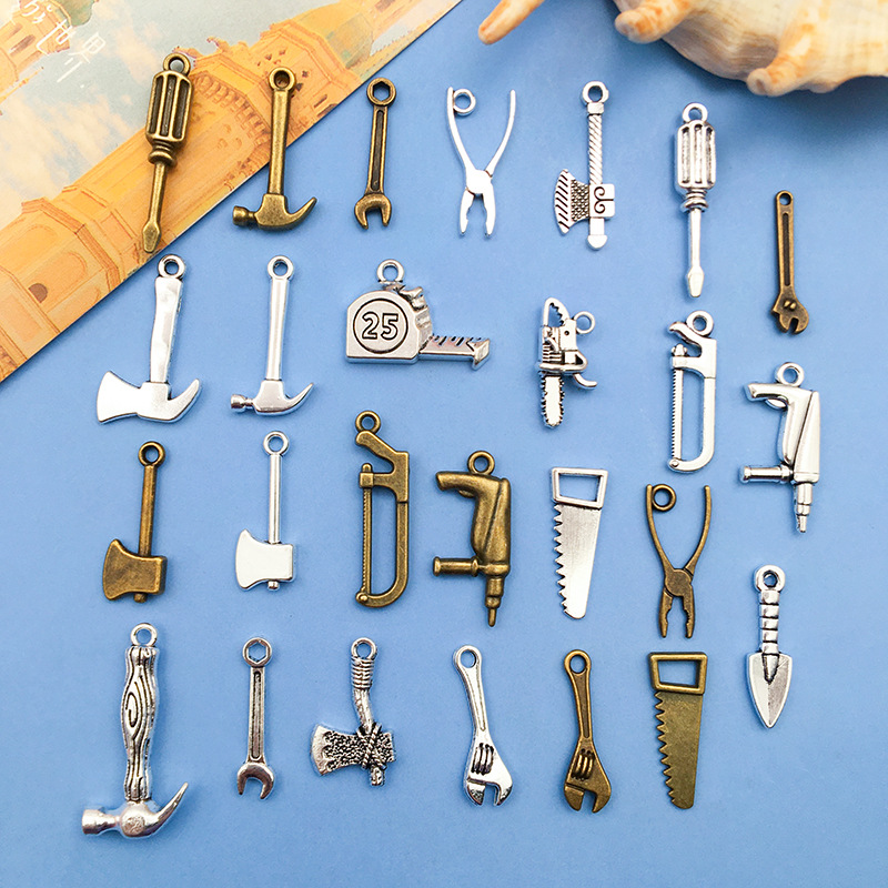 Accessory with accessories