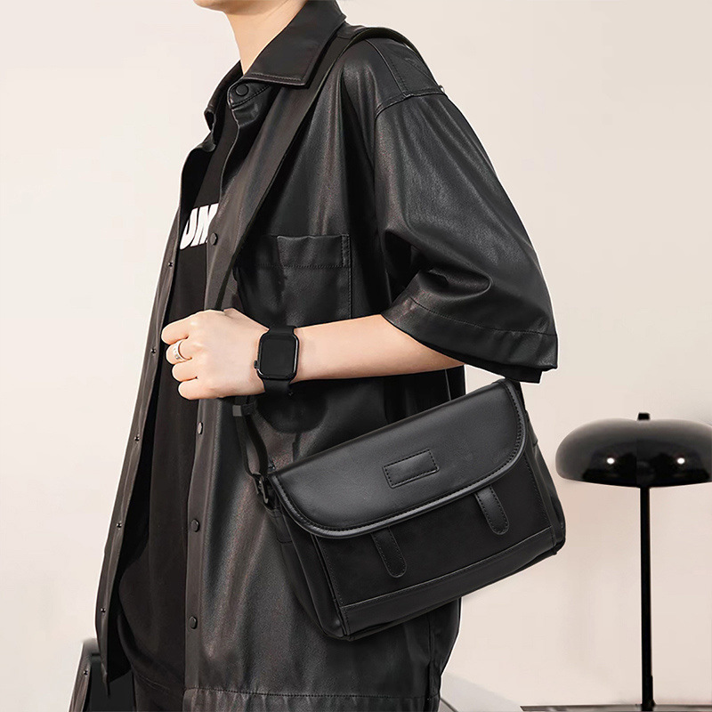 [클래식하고 다재다능함] 글로시 블랙