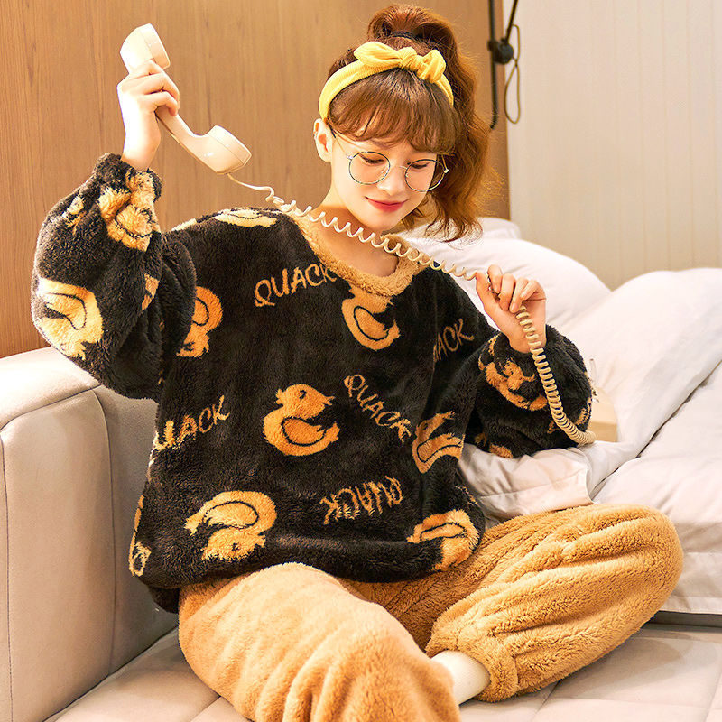 Pijamas de invierno de mujeres de invierno grueso con ropa de franela de terciopelo otoño y invierno de mediana edad Coral Pijamas damas de primavera y otoño