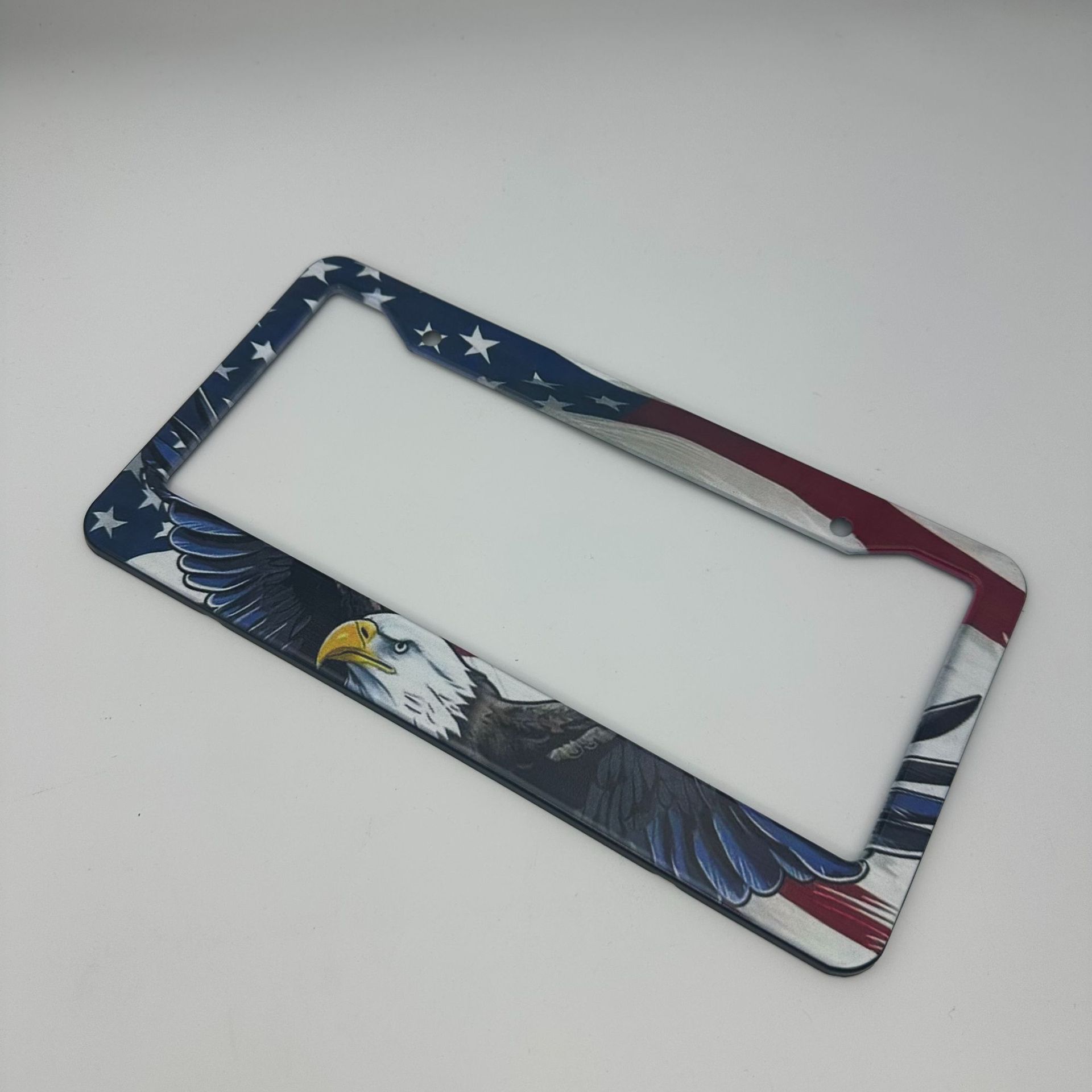 American Standard Aluminum Alloy License Plate Frame with Personalized Flying Eagle Full-Print Design, Thickened and Anti-Detachment, Export License Plate Holder, Customizable
