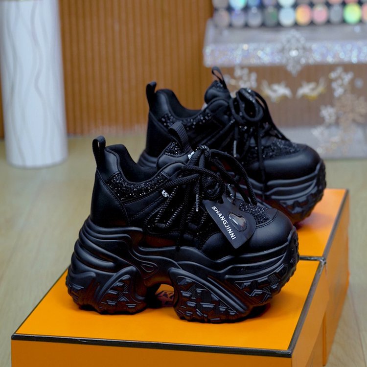 Los zapatos de papá y mujer en el otoño de 2026 nuevos zapatos casuales muffin, zapatos deportivos de altura gruesa de moda. image 4