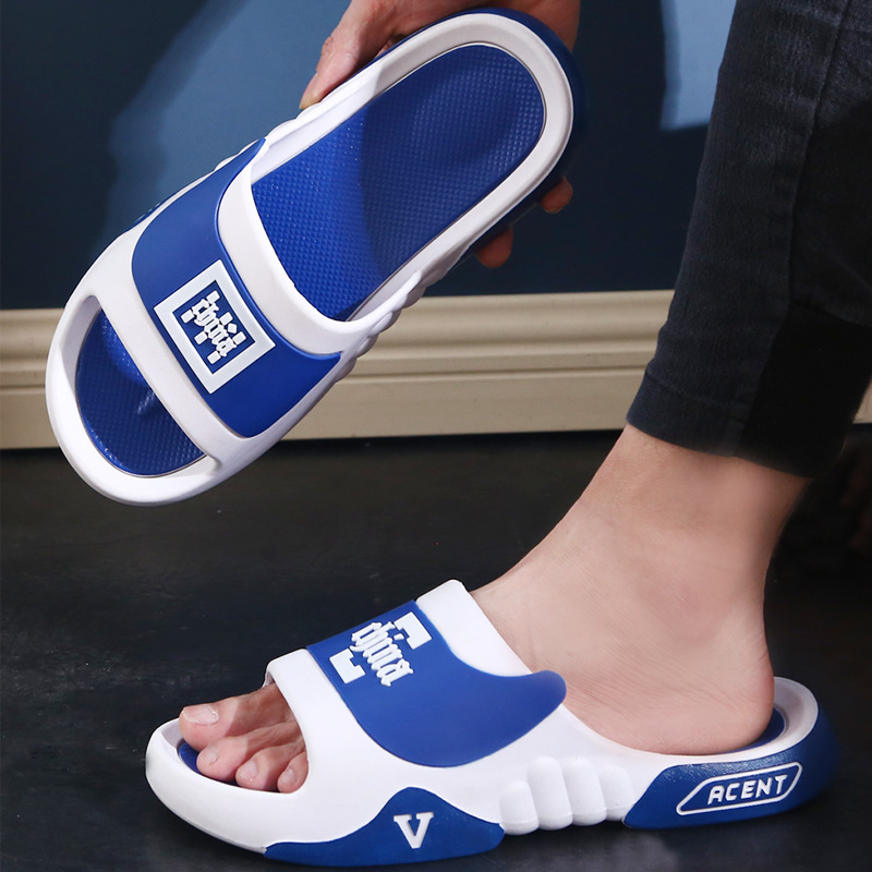 Zapatillas de los hombres de verano zapatillas de estilo coreano de moda ropa personalizada al aire libre baño grueso zapatillas de fondo de los hombres al por mayor