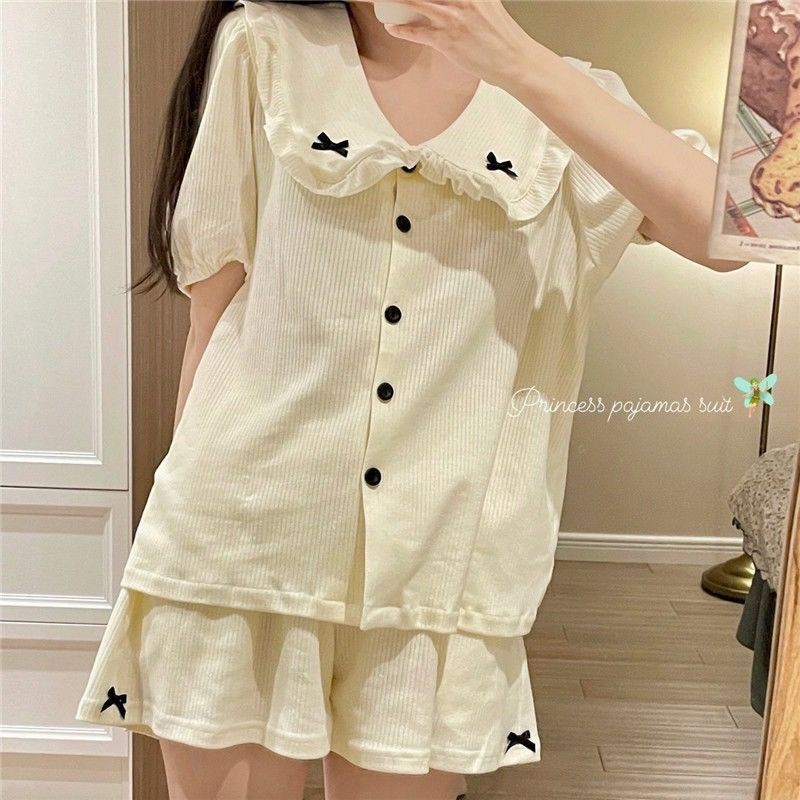 Versión coreana al por mayor transfronteriza de pijamas dulces para mujer, cárdigan de muñeca de verano, pantalones cortos con lazo, traje de servicio a domicilio para estudiantes de celebridades de Internet