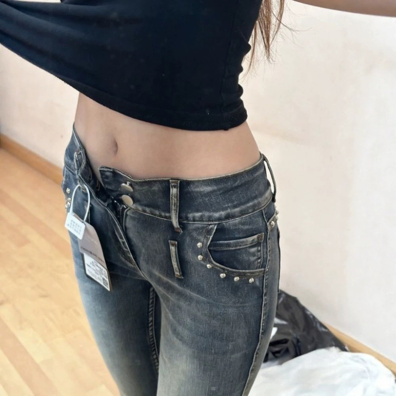 American retro embroidered blue-gray flared jeans for women, new summer style, low-waisted, slimming, niche bell-bottom pants American retro embroidered blue-gray flared jeans for women, new summer style, low-waisted, slimming, niche bell-bottom pants
